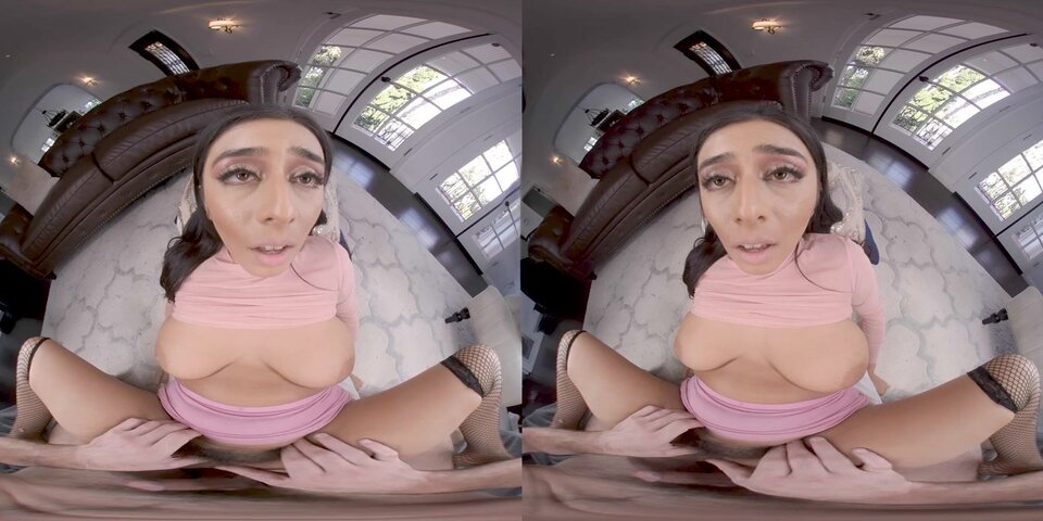 Alluring vixen VR exciting sex video